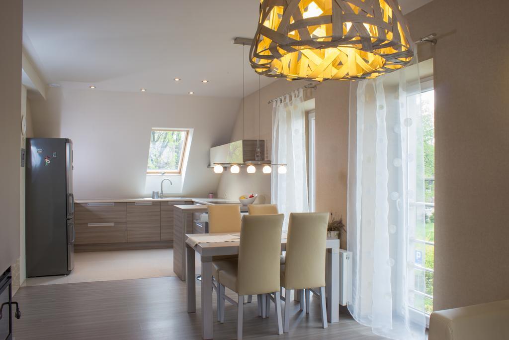 Modern Apartment Osvětim Pokoj fotografie
